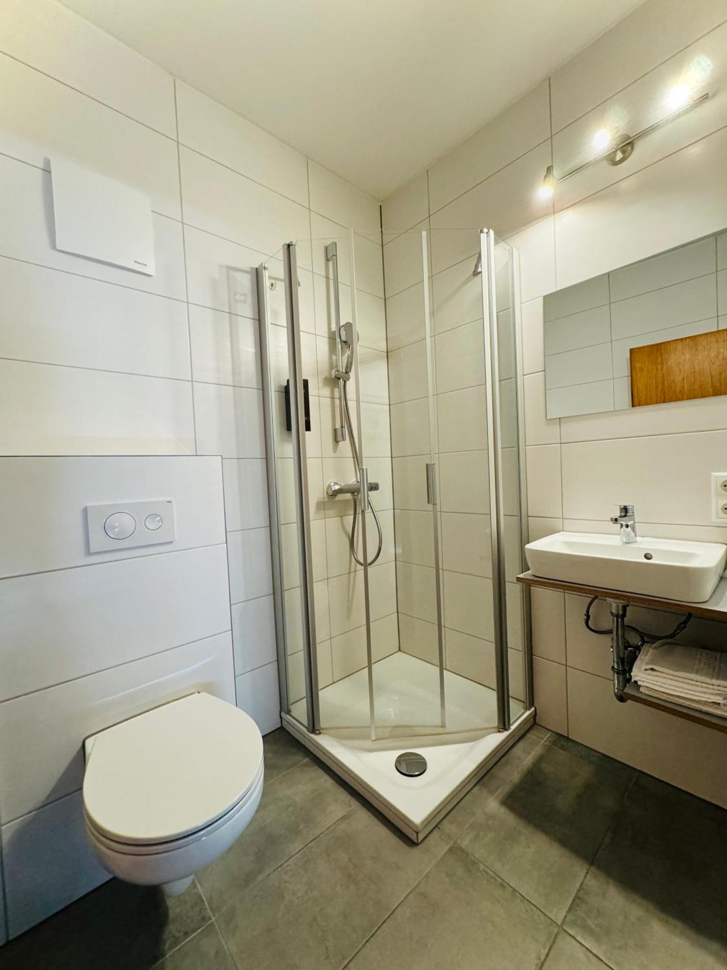 Landgasthof Hotel Zwickl Deggendorf Buitenkant foto